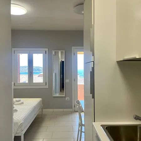 Monolocale Terrazza Vista Mare 아파트